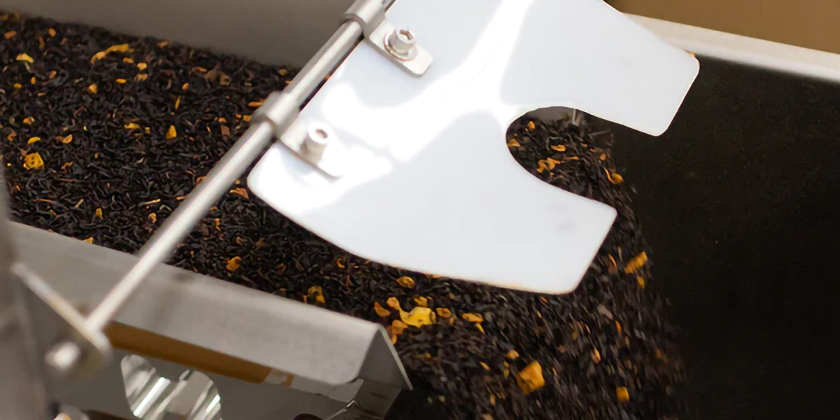 Loose leaf tea falling out of hoper